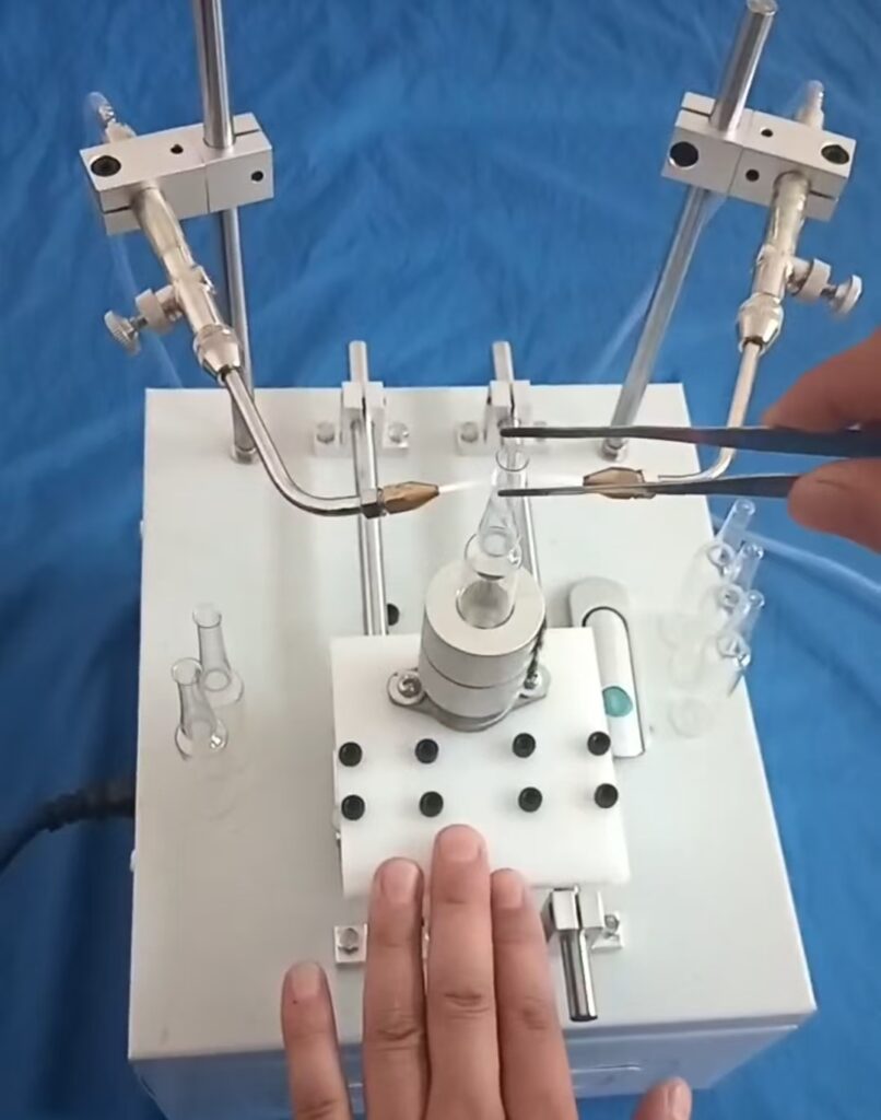 semi-automatic ampoule sealing